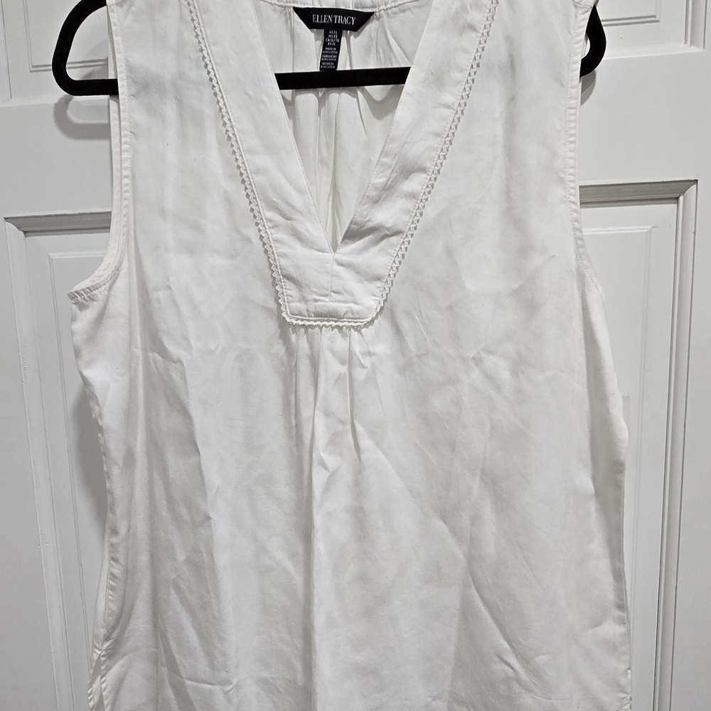 Ellen Tracy Women's White Sleeveless Blouse